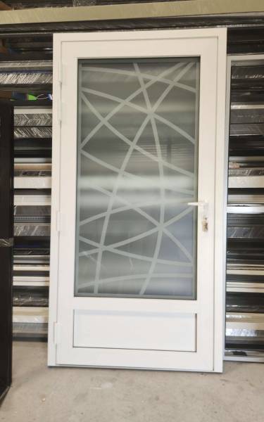Porte d'entrée  vitrée en aluminium proche de Rouen (76)
