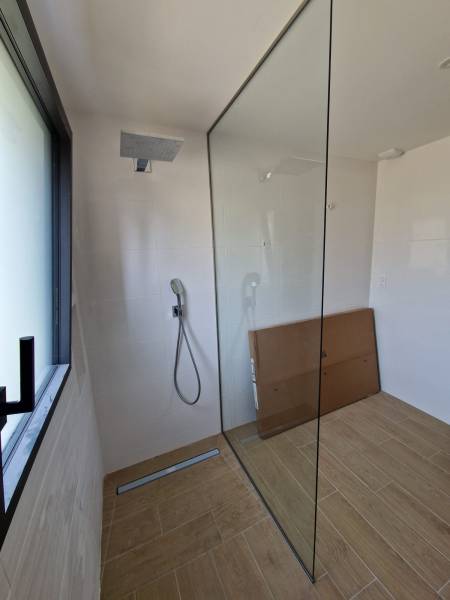  Pose de paroi de douche en verre à Barentin (76)